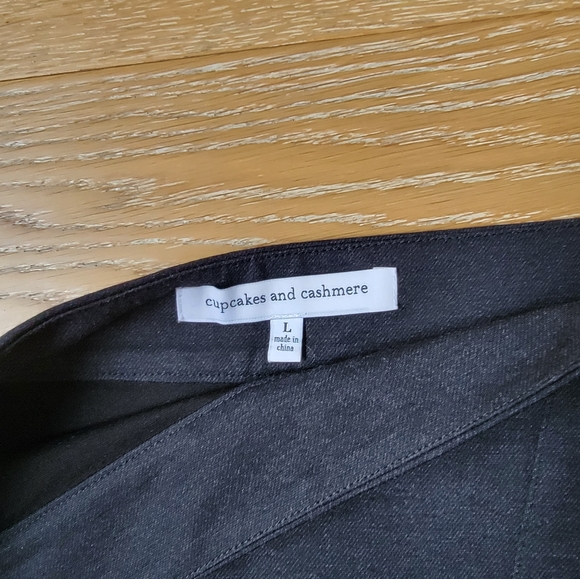 Cupcakes and Cashmere Skirt - Picture 2 of 5